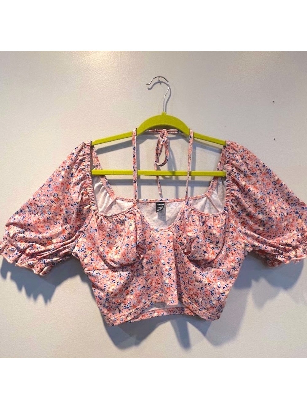 SHEIN Pink Floral Puff Sleeve Crop Top Size L